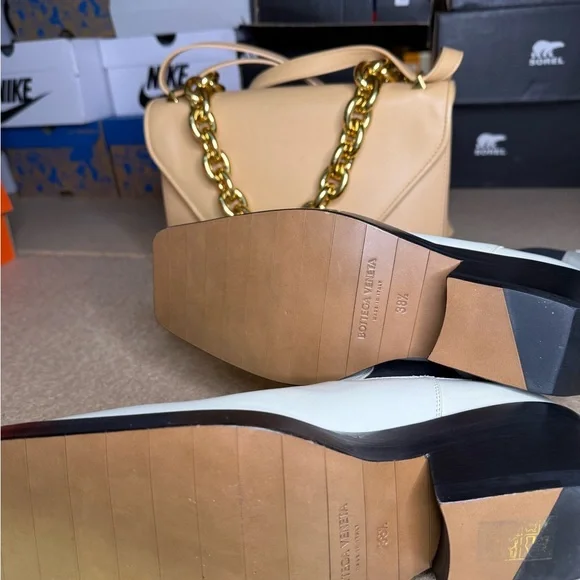 Bottega Veneta Boots - Picture 6 of 7